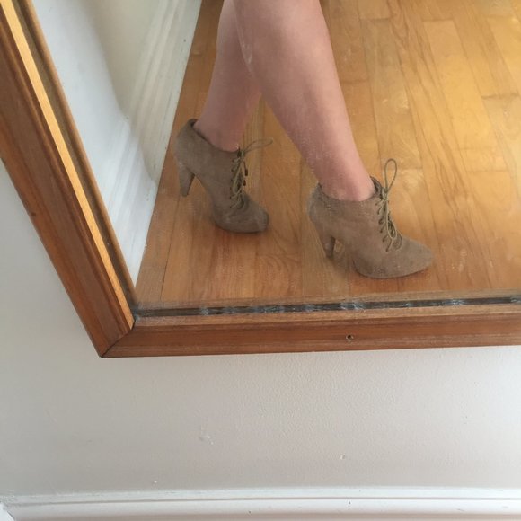 Zara Lace-Up Suede Ankle Boots - Picture 3 of 7